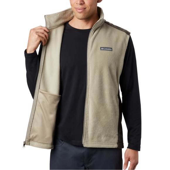 Columbia Other - COLUMBIA L Steens Mountain Vest in tusk buffalo